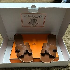 Hermes Oran sandal